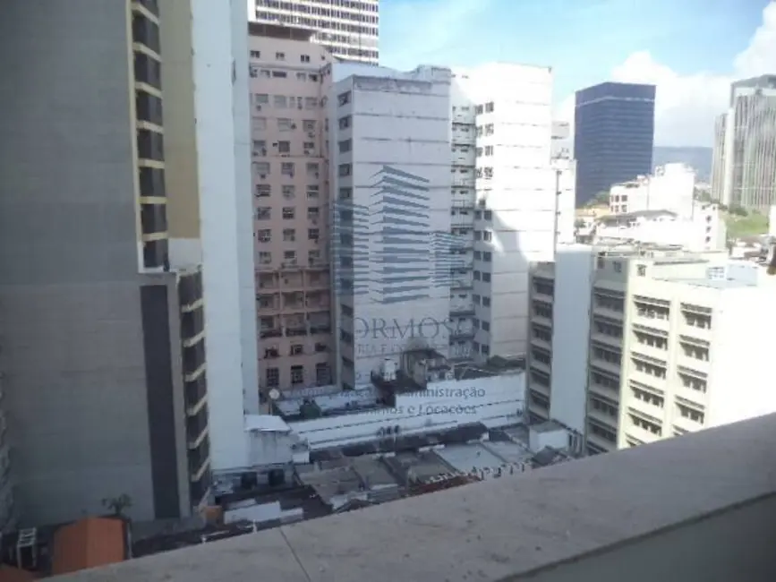 Sala Comercial à venda e para alugar, 33m2 em Centro, Rio De Janeiro - RJ - imagem 8 Foto 8 de Sala Comercial à venda e para alugar, 33m2 em Centro, Rio De Janeiro - RJ