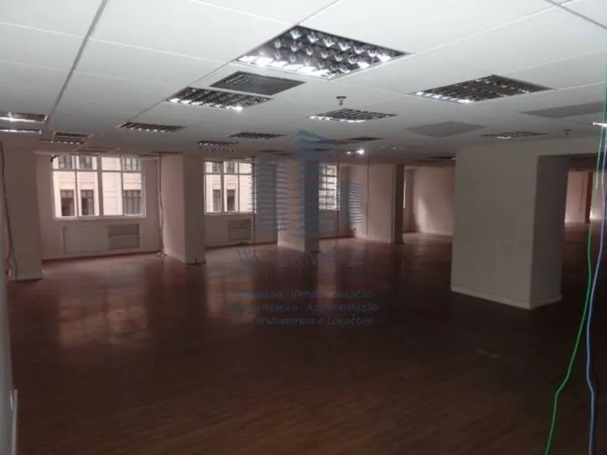 Sala Comercial para alugar, 920m2 em Centro, Rio De Janeiro - RJ - imagem 8 Foto 8 de Sala Comercial para alugar, 920m2 em Centro, Rio De Janeiro - RJ
