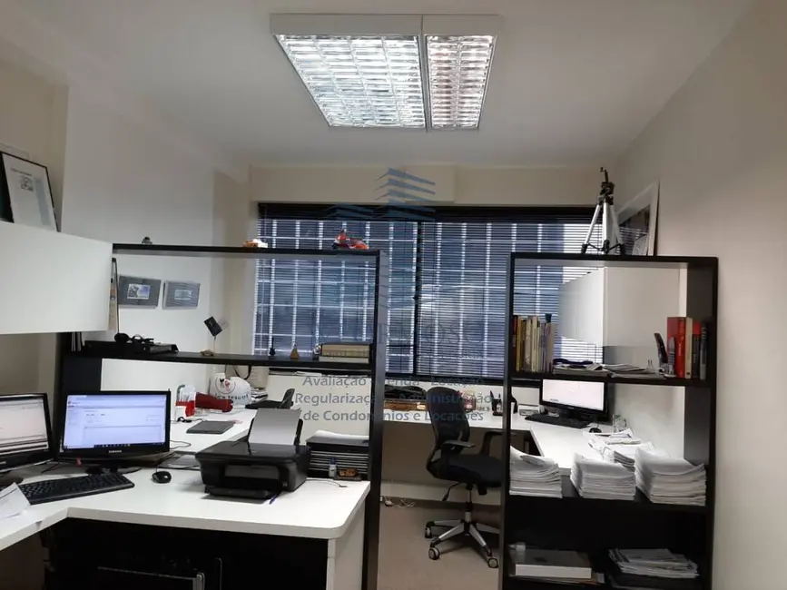 Sala Comercial à venda, 30m2 em Centro, Rio De Janeiro - RJ - imagem 2 Foto 2 de Sala Comercial à venda, 30m2 em Centro, Rio De Janeiro - RJ