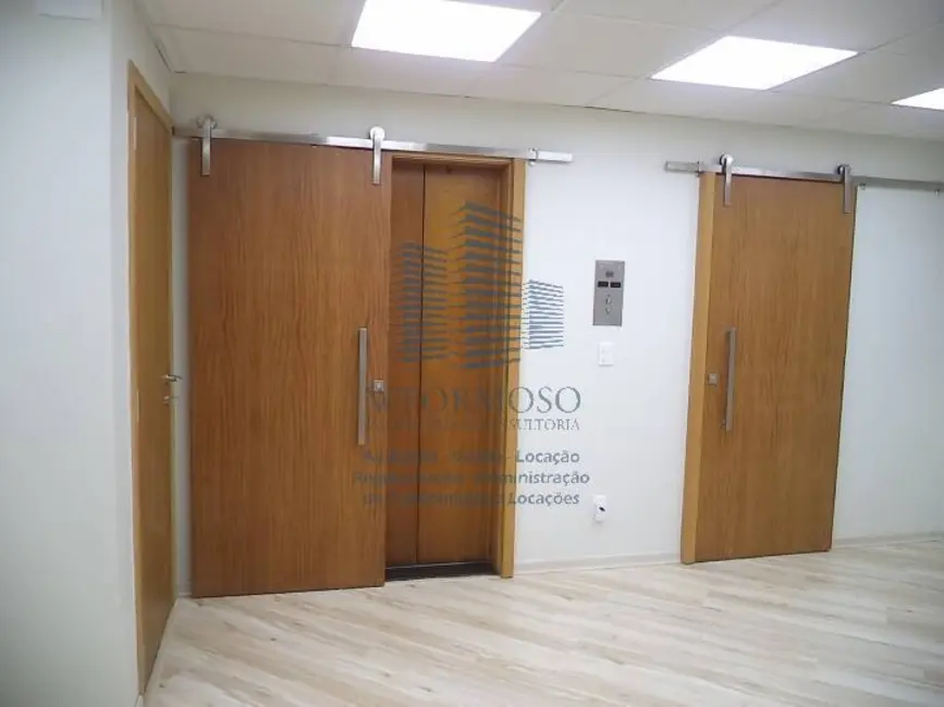 Sala Comercial à venda e para alugar, 130m2 em Centro, Rio De Janeiro - RJ - imagem 4 Foto 4 de Sala Comercial à venda e para alugar, 130m2 em Centro, Rio De Janeiro - RJ