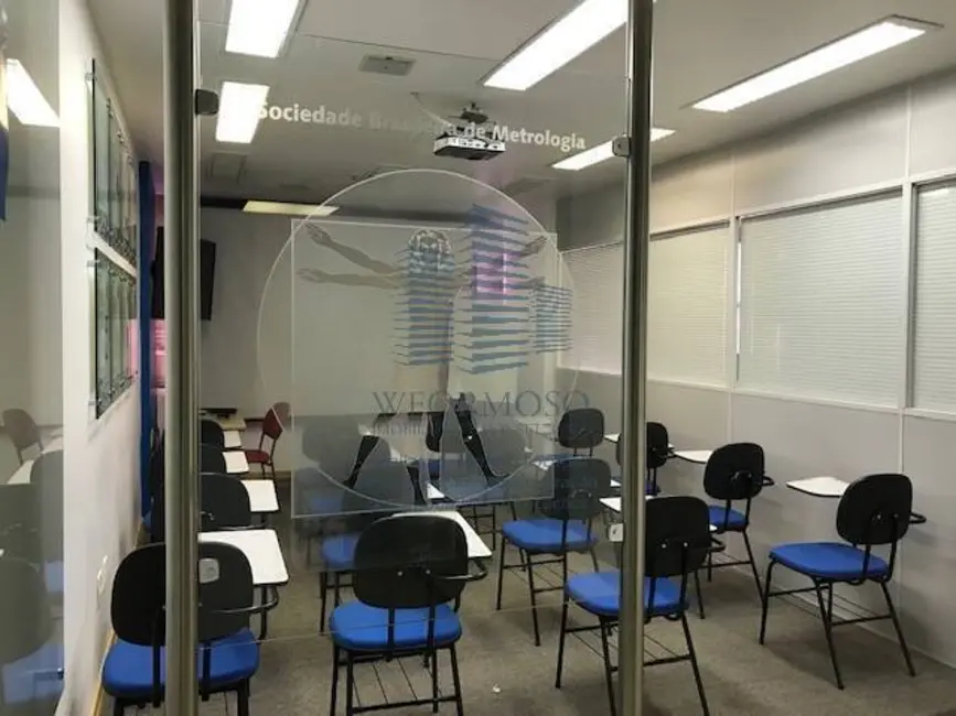Sala Comercial à venda e para alugar, 65m2 em Centro, Rio De Janeiro - RJ - imagem 3 Foto 3 de Sala Comercial à venda e para alugar, 65m2 em Centro, Rio De Janeiro - RJ