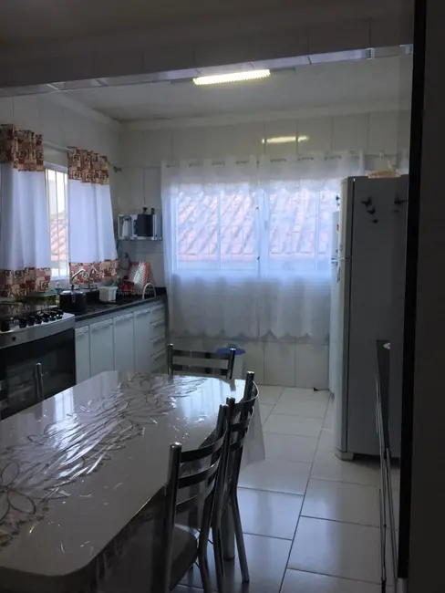 Foto 5 de Casa com 2 quartos à venda, 250m2 em Parque Rodrigo Barreto, Aruja - SP