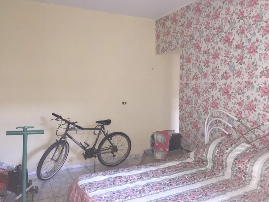 Foto 9 de Casa com 2 quartos à venda, 250m2 em Parque Rodrigo Barreto, Aruja - SP