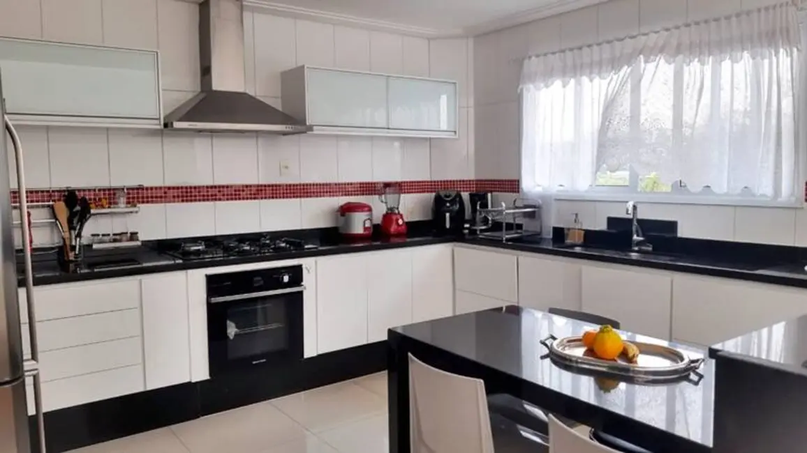 Foto 9 de Casa de Condomínio com 4 quartos à venda, 250m2 em Arujázinho IV, Aruja - SP