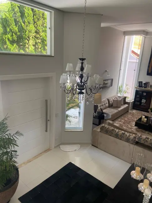 Foto 4 de Casa de Condomínio com 4 quartos à venda, 1000m2 em Caputera, Aruja - SP