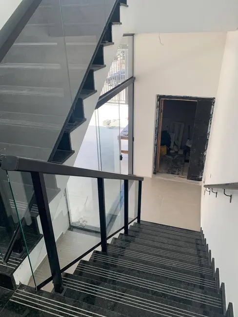 Foto 4 de Sala Comercial para alugar, 300m2 em Jardim Rincão, Aruja - SP