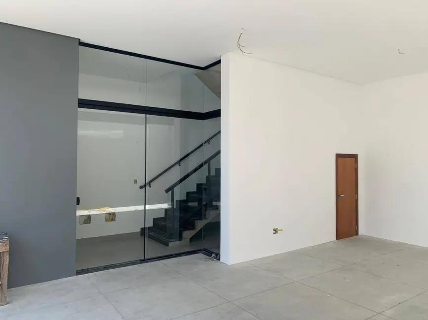 Foto 3 de Sala Comercial para alugar, 300m2 em Jardim Rincão, Aruja - SP