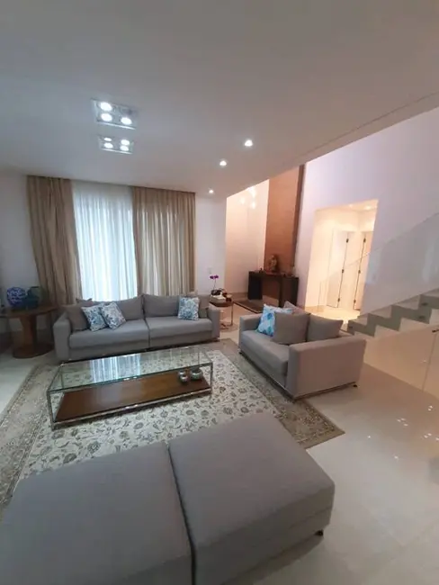 Foto 4 de Casa de Condomínio com 4 quartos à venda, 500m2 em Aruja - SP