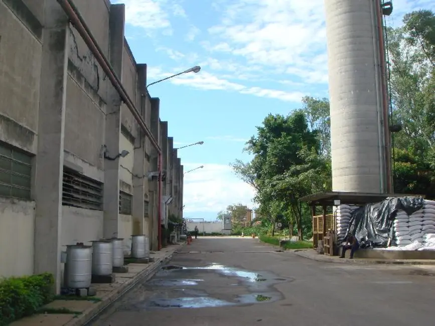 Armazém / Galpão para alugar em Centro, Jacarei - SP - imagem 5 Foto 5 de Armazém / Galpão para alugar em Centro, Jacarei - SP