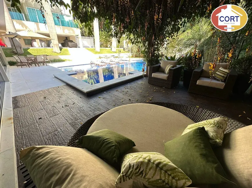 Foto 3 de Casa de Condomínio com 5 quartos à venda e para alugar, 1057m2 em Jardim Planalto, Aruja - SP