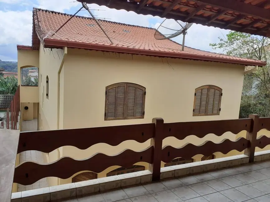 Foto 7 de Casa com 6 quartos à venda, 300m2 em Jordanópolis, Aruja - SP
