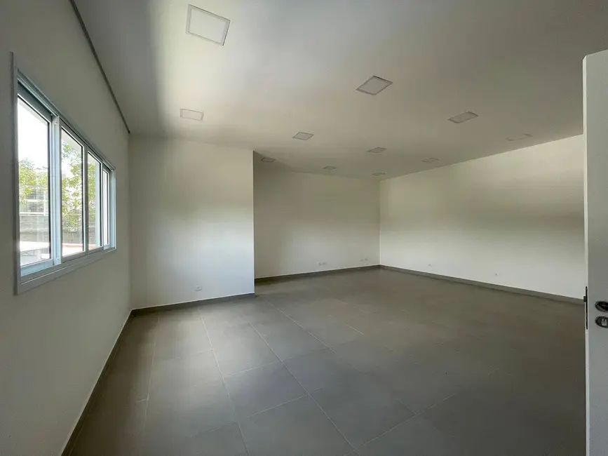 Foto 2 de Sala Comercial para alugar, 42m2 em Jardim Limoeiro, Aruja - SP