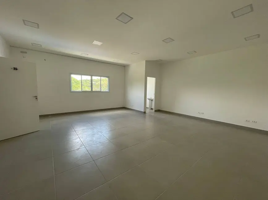 Foto 3 de Sala Comercial para alugar, 42m2 em Jardim Limoeiro, Aruja - SP