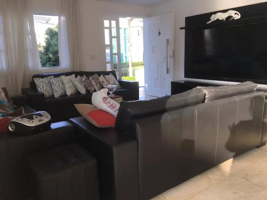 Foto 6 de Casa de Condomínio com 3 quartos à venda, 600m2 em Jardim Fazenda Rincão, Aruja - SP