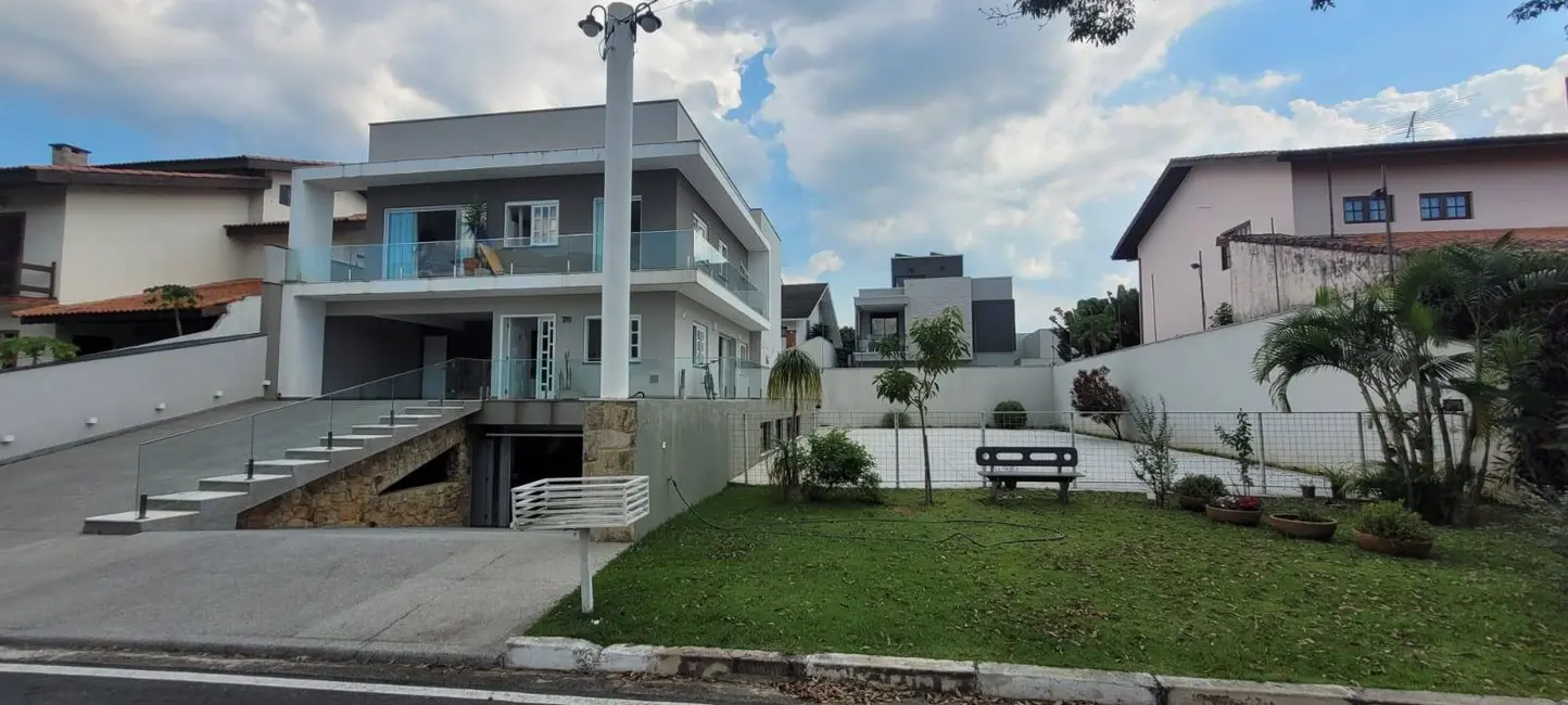 Foto 2 de Casa de Condomínio com 3 quartos à venda, 600m2 em Jardim Fazenda Rincão, Aruja - SP