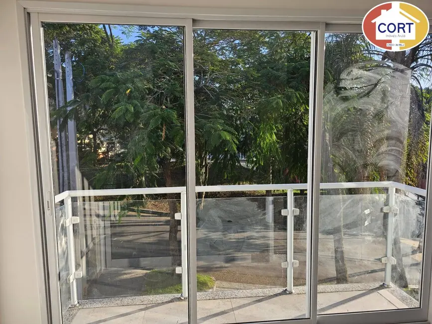 Foto 5 de Casa de Condomínio com 3 quartos à venda, 240m2 em Jardim das Cerejeiras, Aruja - SP
