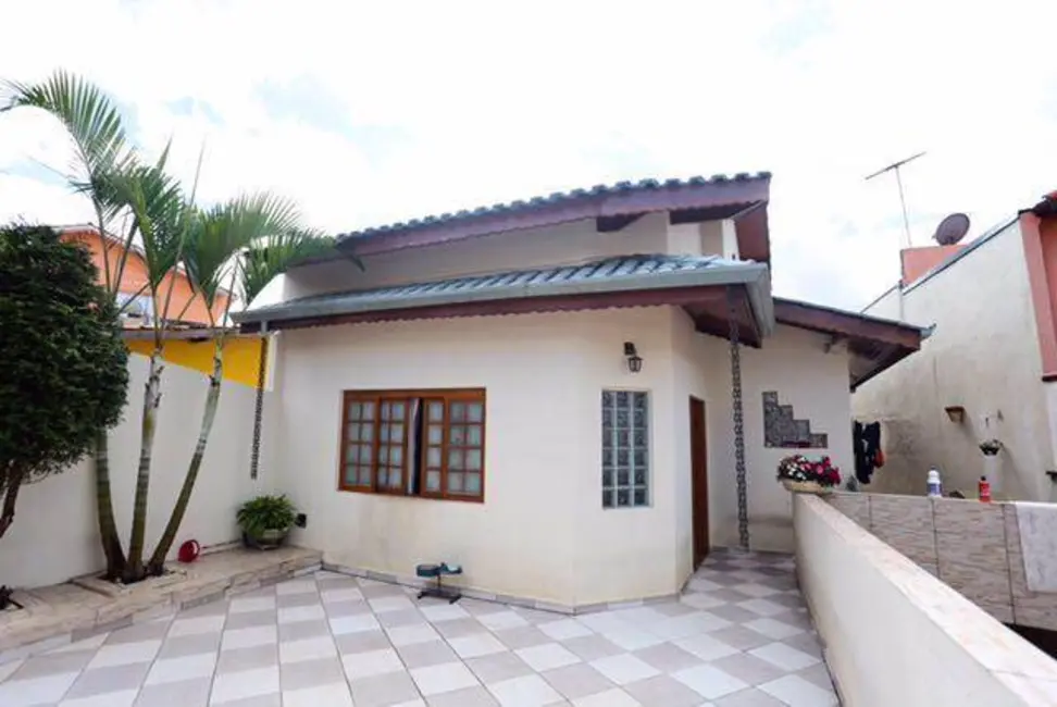 Foto 1 de Casa com 4 quartos à venda, 320m2 em Jordanópolis, Aruja - SP