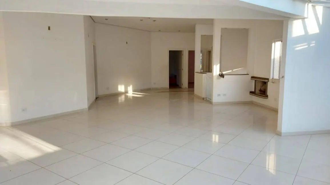 Foto 4 de Casa de Condomínio com 3 quartos à venda, 375m2 em Arujá Country Club, Itaquaquecetuba - SP