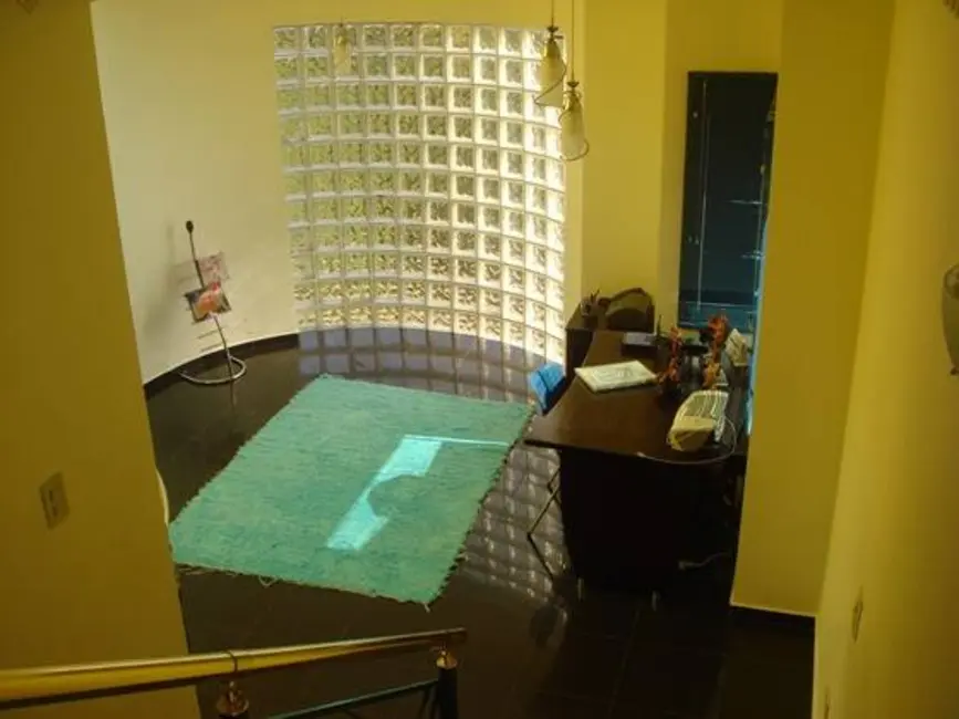 Foto 4 de Casa de Condomínio com 4 quartos à venda e para alugar, 761m2 em Aruja - SP