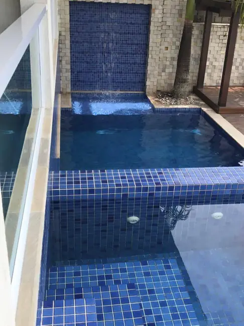 Casa de Condomínio com 4 quartos à venda, 300m2 em Aruja - SP - imagem 2 Foto 2 de Casa de Condomínio com 4 quartos à venda, 300m2 em Aruja - SP