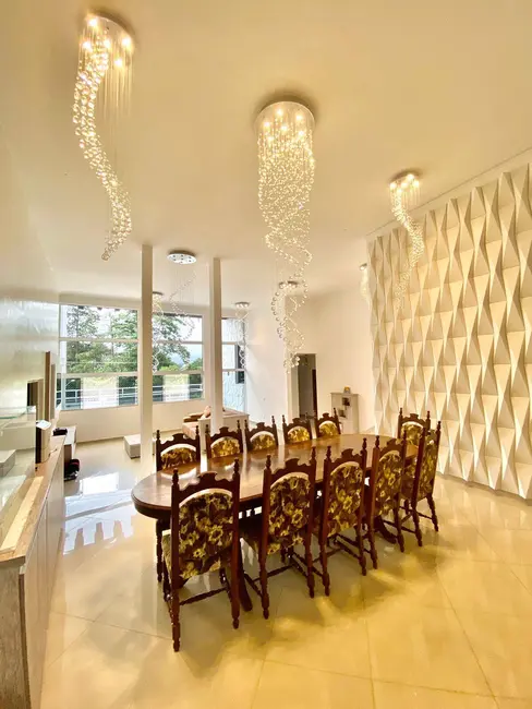 Foto 4 de Casa de Condomínio com 4 quartos à venda, 1100m2 em Arujázinho I, II e III, Aruja - SP