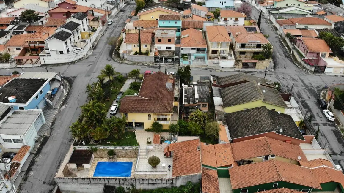 Foto 7 de Casa com 4 quartos à venda, 1040m2 em Jordanópolis, Aruja - SP