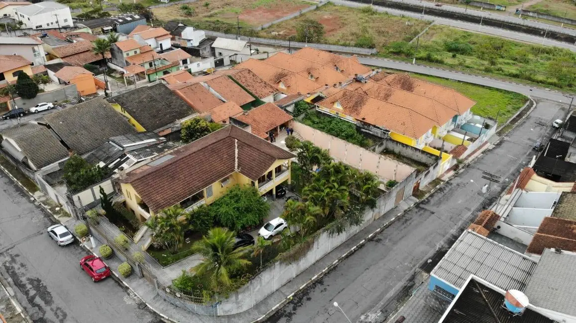 Foto 4 de Casa com 4 quartos à venda, 1040m2 em Jordanópolis, Aruja - SP