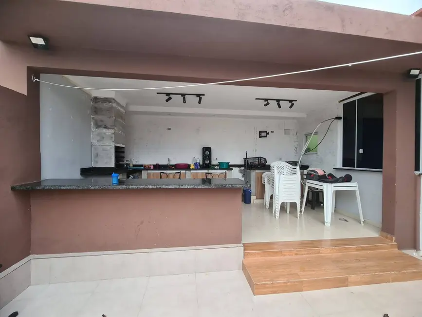 Foto 9 de Casa com 2 quartos à venda, 250m2 em Parque Rodrigo Barreto, Aruja - SP