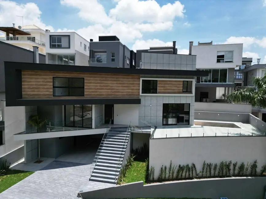 Foto 2 de Casa de Condomínio à venda, 372m2 em Residencial Real Park, Aruja - SP