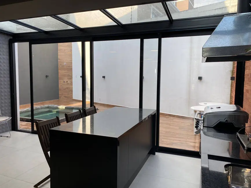 Foto 3 de Casa de Condomínio com 3 quartos à venda e para alugar, 300m2 em Arujázinho IV, Aruja - SP