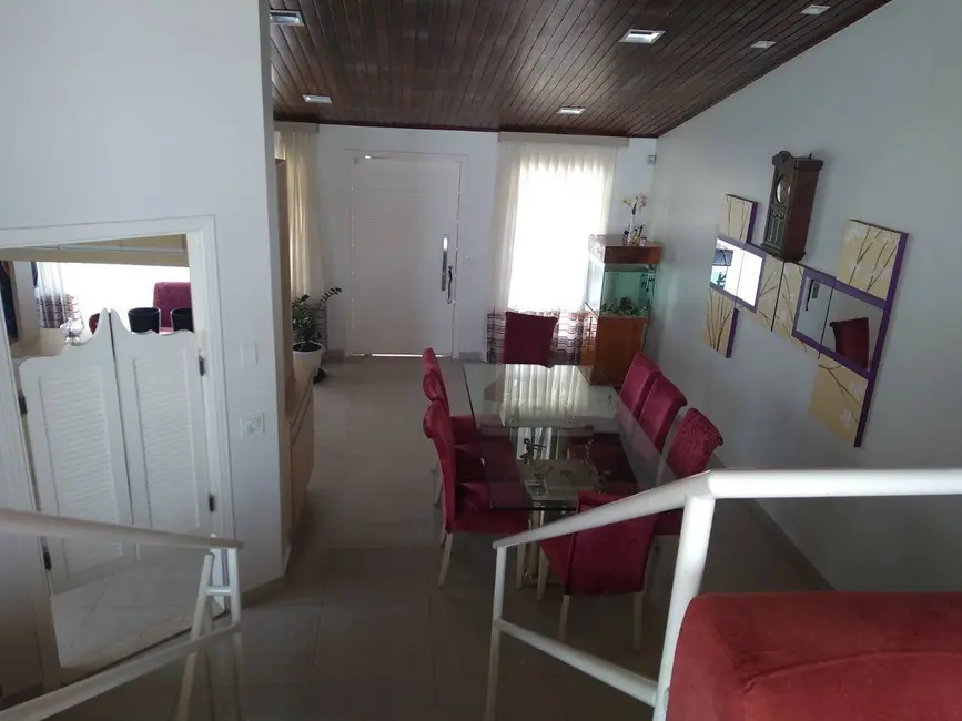 Foto 9 de Casa de Condomínio com 3 quartos à venda, 350m2 em Aruja - SP