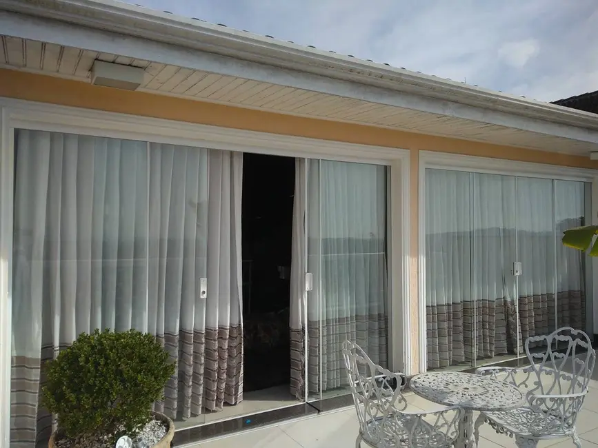 Foto 2 de Casa de Condomínio com 3 quartos à venda, 350m2 em Aruja - SP