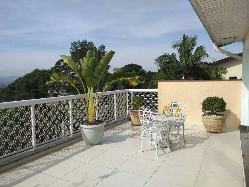 Foto 4 de Casa de Condomínio com 3 quartos à venda, 350m2 em Aruja - SP