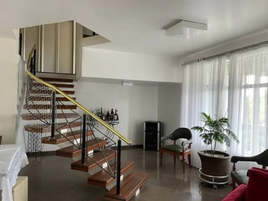 Foto 4 de Casa de Condomínio à venda e para alugar, 1000m2 em Jardim das Cerejeiras, Aruja - SP