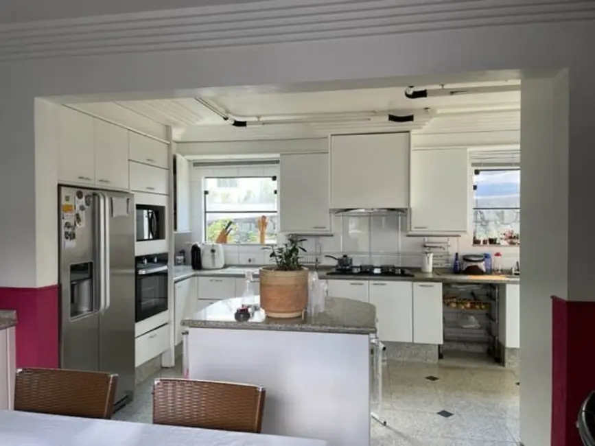 Foto 7 de Casa de Condomínio à venda e para alugar, 1000m2 em Jardim das Cerejeiras, Aruja - SP