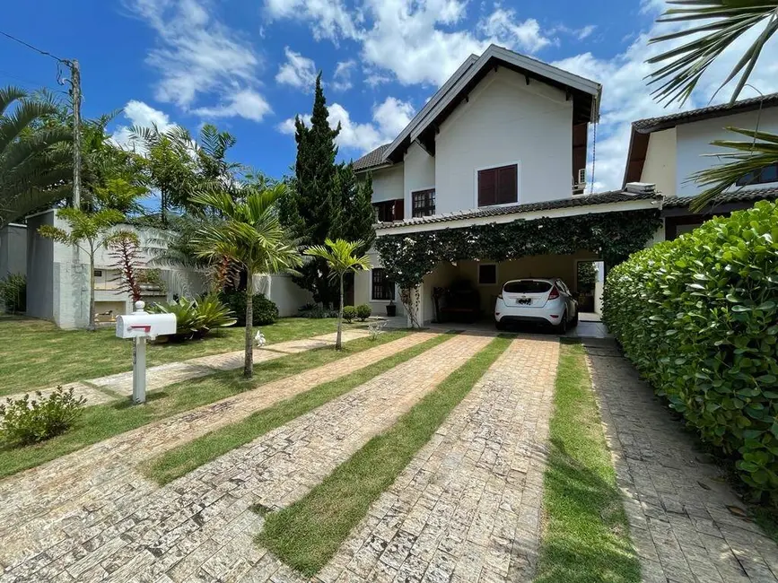 Foto 3 de Casa de Condomínio com 3 quartos à venda e para alugar, 300m2 em Jardim Fazenda Rincão, Aruja - SP
