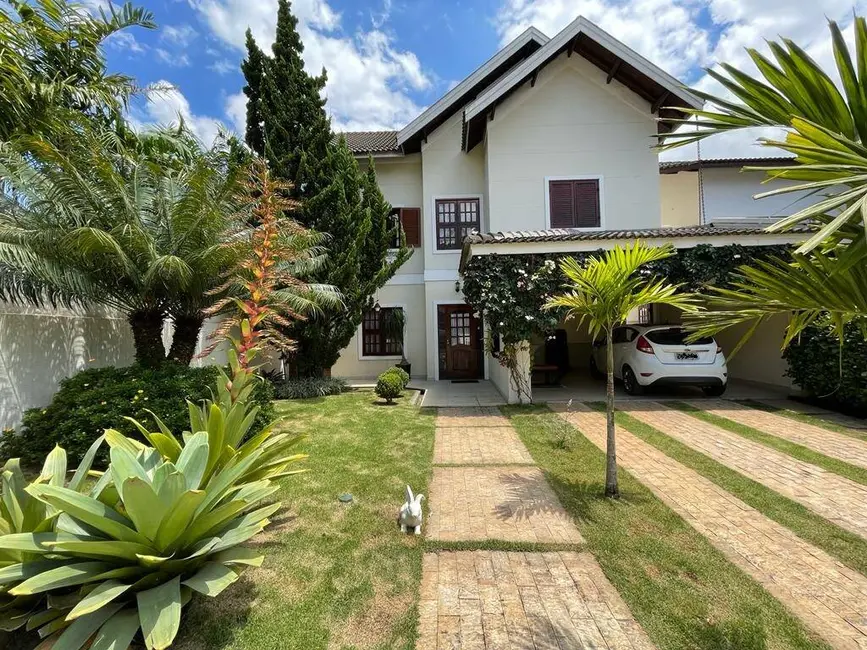 Foto 2 de Casa de Condomínio com 3 quartos à venda e para alugar, 300m2 em Jardim Fazenda Rincão, Aruja - SP