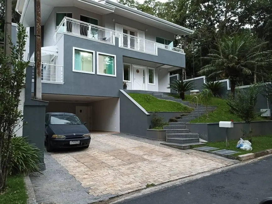 Foto 3 de Casa de Condomínio à venda, 450m2 em Arujá Country Club, Aruja - SP