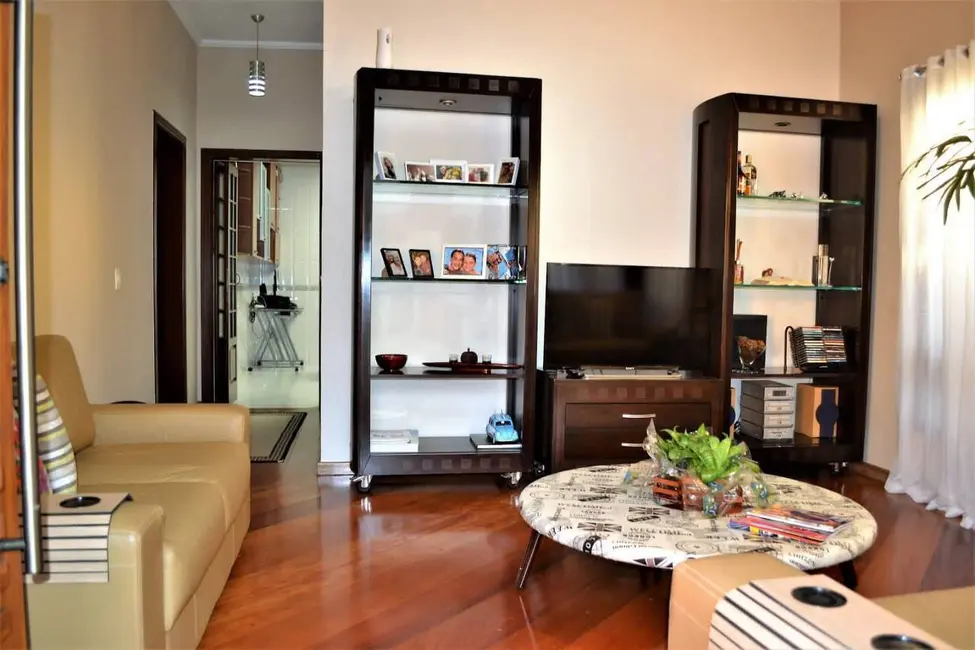 Foto 6 de Casa de Condomínio com 3 quartos à venda, 300m2 em Jardim Fazenda Rincão, Aruja - SP