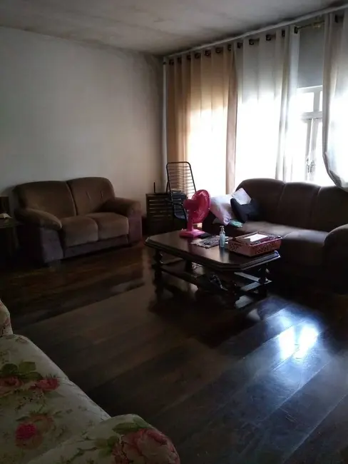 Foto 8 de Casa com 2 quartos à venda, 299m2 em Jardim Planalto, Aruja - SP