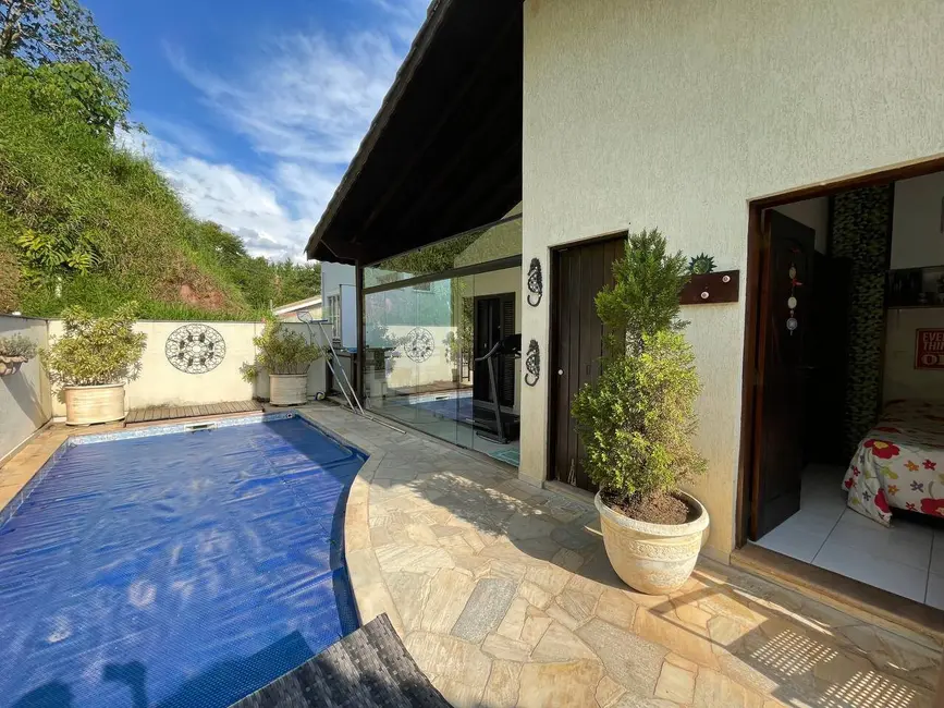 Foto 1 de Casa de Condomínio com 3 quartos à venda e para alugar, 450m2 em Aruja - SP