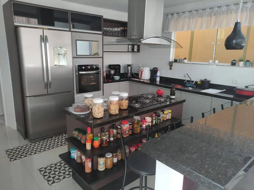 Foto 6 de Casa com 1 quarto à venda, 600m2 em Jordanópolis, Aruja - SP