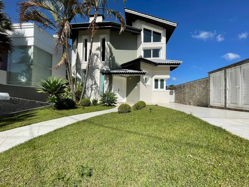 Casa de Condomínio com 4 quartos à venda, 300m2 em Aruja - SP - imagem 2 Foto 2 de Casa de Condomínio com 4 quartos à venda, 300m2 em Aruja - SP