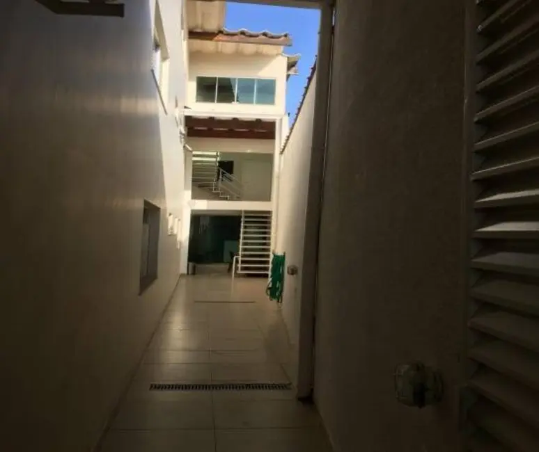 Foto 3 de Casa com 4 quartos à venda, 175m2 em Jardim Nova Itaquá, Itaquaquecetuba - SP