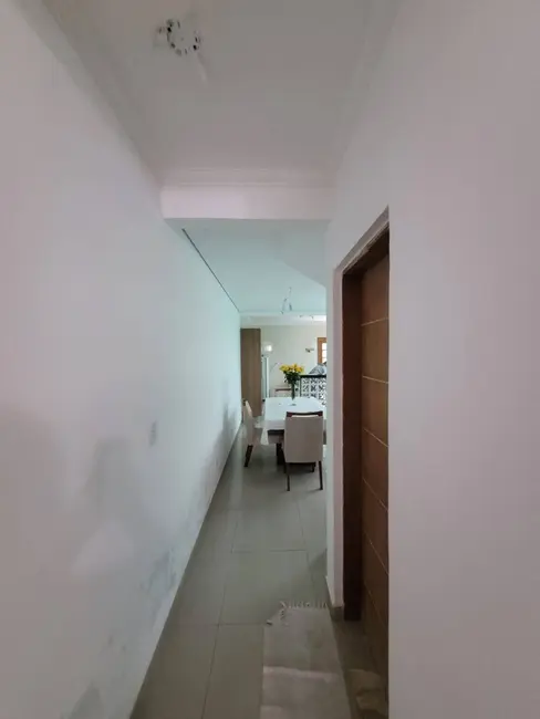 Foto 5 de Casa com 4 quartos à venda, 125m2 em Parque Rodrigo Barreto, Aruja - SP