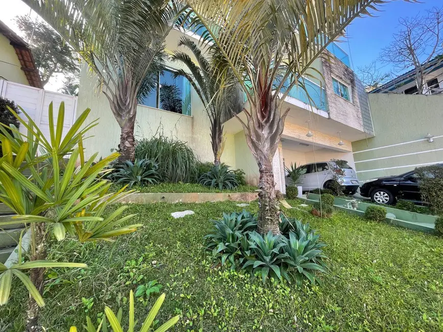 Foto 4 de Casa de Condomínio com 3 quartos à venda e para alugar, 303m2 em Arujá Country Club, Aruja - SP