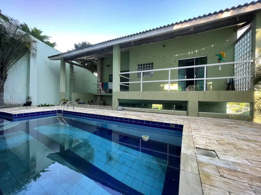 Foto 2 de Casa de Condomínio com 3 quartos à venda e para alugar, 303m2 em Arujá Country Club, Aruja - SP