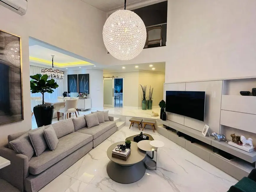 Foto 5 de Casa de Condomínio com 3 quartos à venda, 600m2 em Jardim Fazenda Rincão, Aruja - SP