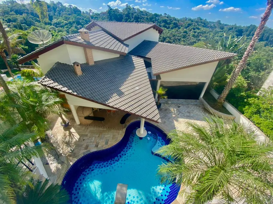 Casa de Condomínio com 3 quartos à venda e para alugar, 1225m2 em Arujázinho I, II e III, Aruja - SP - imagem 6 Foto 6 de Casa de Condomínio com 3 quartos à venda e para alugar, 1225m2 em Arujázinho I, II e III, Aruja - SP