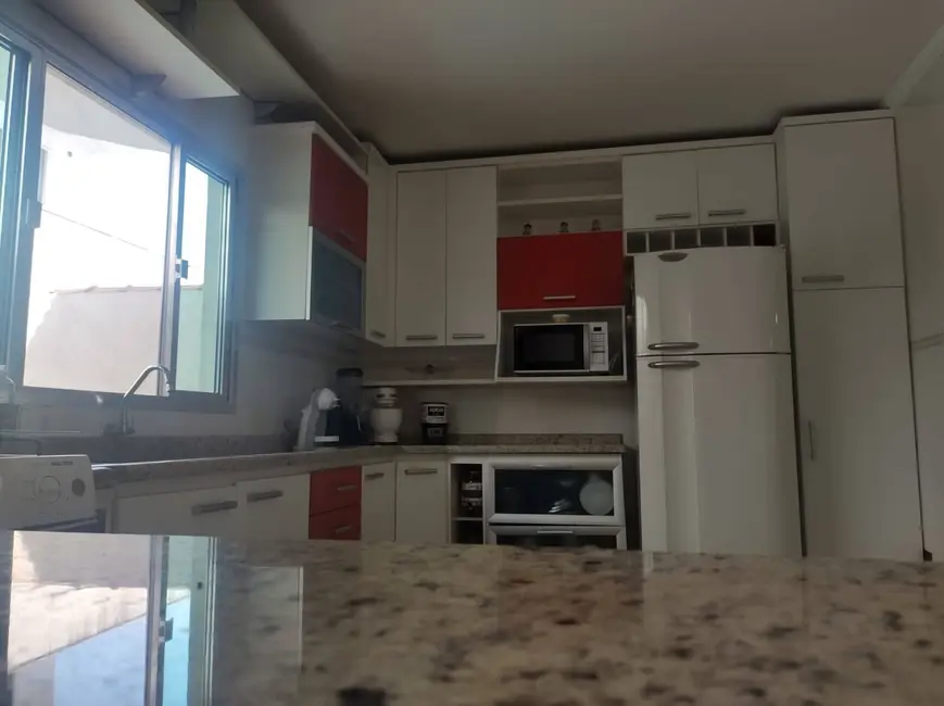 Foto 8 de Casa de Condomínio com 4 quartos à venda, 300m2 em Aruja - SP